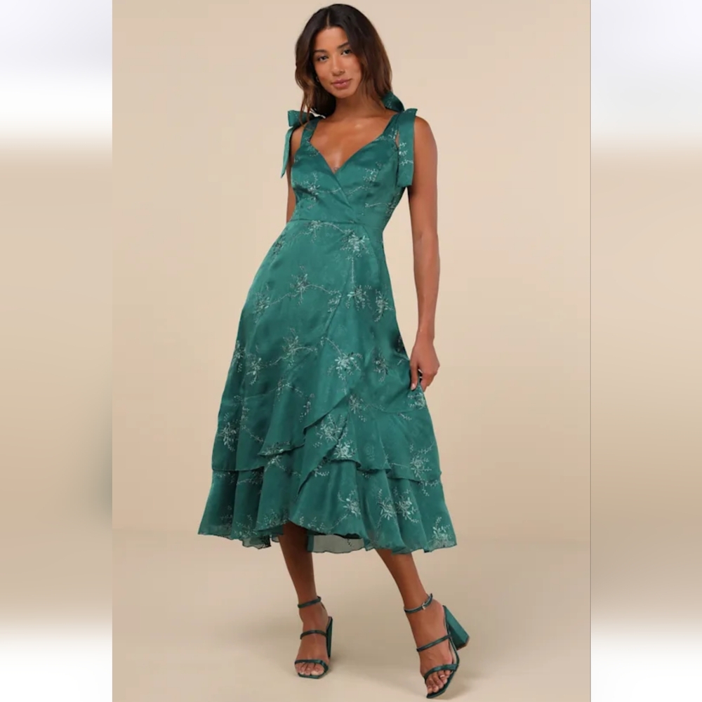Elegant Direction Green Embroidered Ruffled Tie-Strap Midi Dress